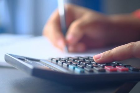 Como administrar uma empresa de máquinas e equipamentos industriais?