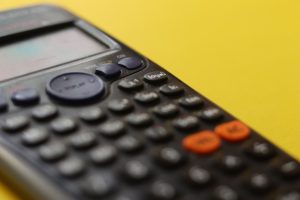 Como economizar na compra de uma encartuchadeira?