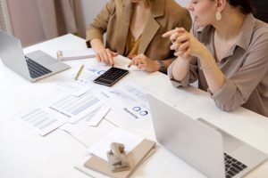 Gestão e administração de empresa de painel canaletado
