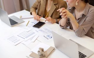 Gestão e administração de empresa de painel canaletado