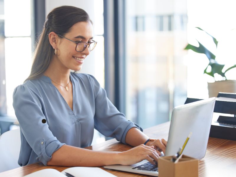 Como se tornar um profissional do marketing digital em 2025?