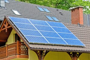 Quais são os benefícios do aquecimento solar para residências